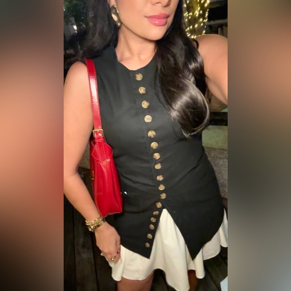 Black Cotton & Linen Crew Neck Sleeveless Button Up Front Longline Vest - Picture 9 of 14